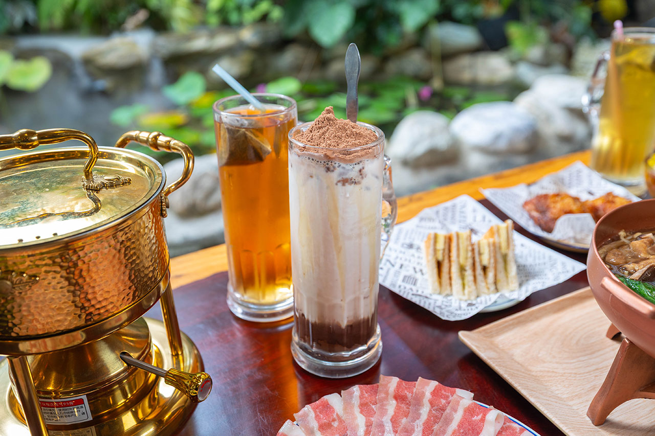 來馬食光｜苗栗親子餐廳推薦，超豐盛南洋料理冬季限定鍋物，南洋甜點下午茶美食吃到爽，2026頭份火鍋推薦！