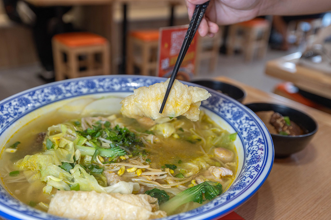 冒香香一中店，比臉大巨無霸川菜鍋物，紅油冒菜鍋香辣湯底14豐富配料讓你一次大飽口福，台中北區美食推薦