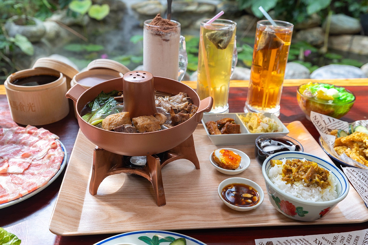 來馬食光｜苗栗親子餐廳推薦，超豐盛南洋料理冬季限定鍋物，南洋甜點下午茶美食吃到爽，2026頭份火鍋推薦！