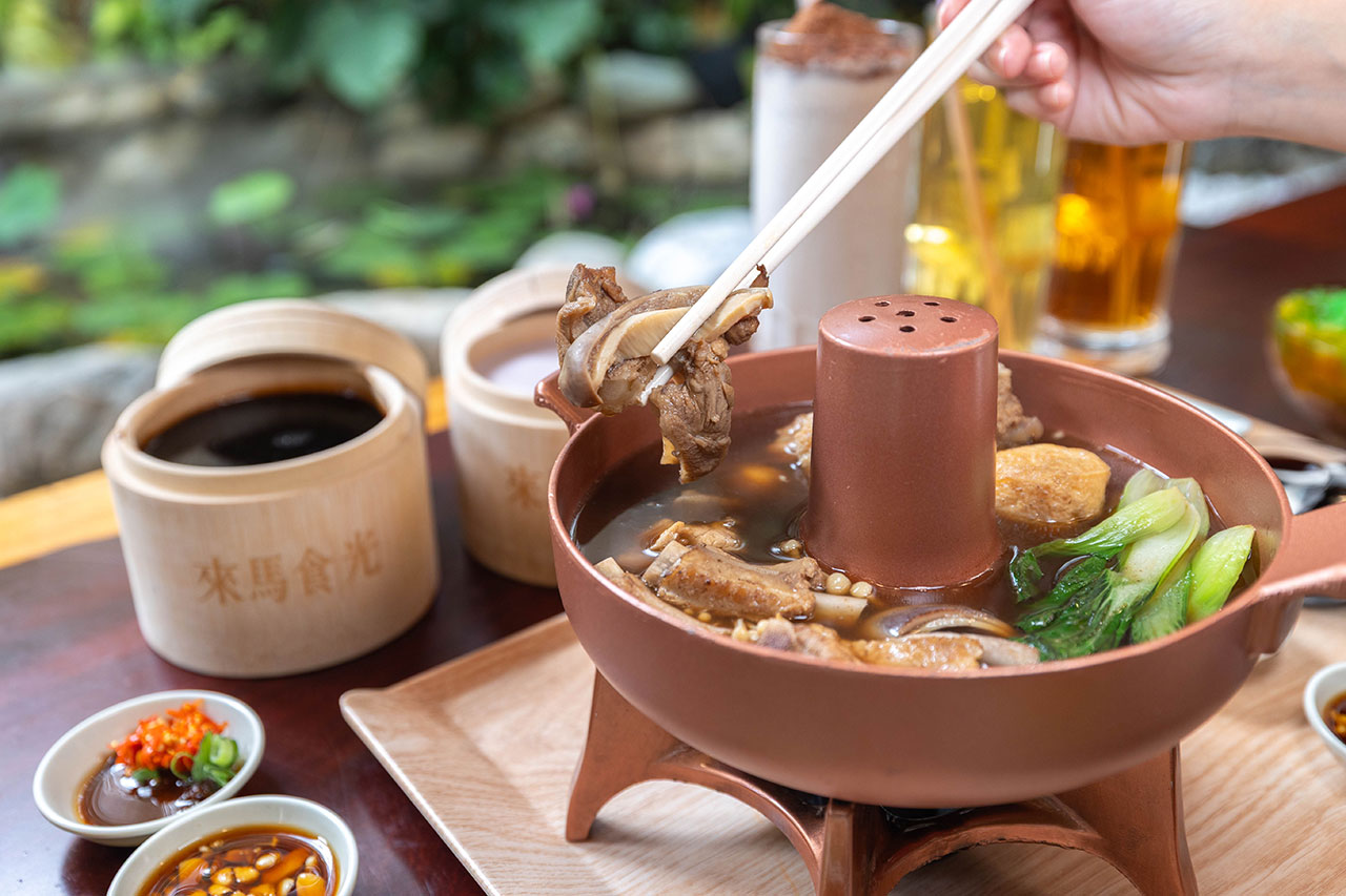 來馬食光｜苗栗親子餐廳推薦，超豐盛南洋料理冬季限定鍋物，南洋甜點下午茶美食吃到爽，2026頭份火鍋推薦！