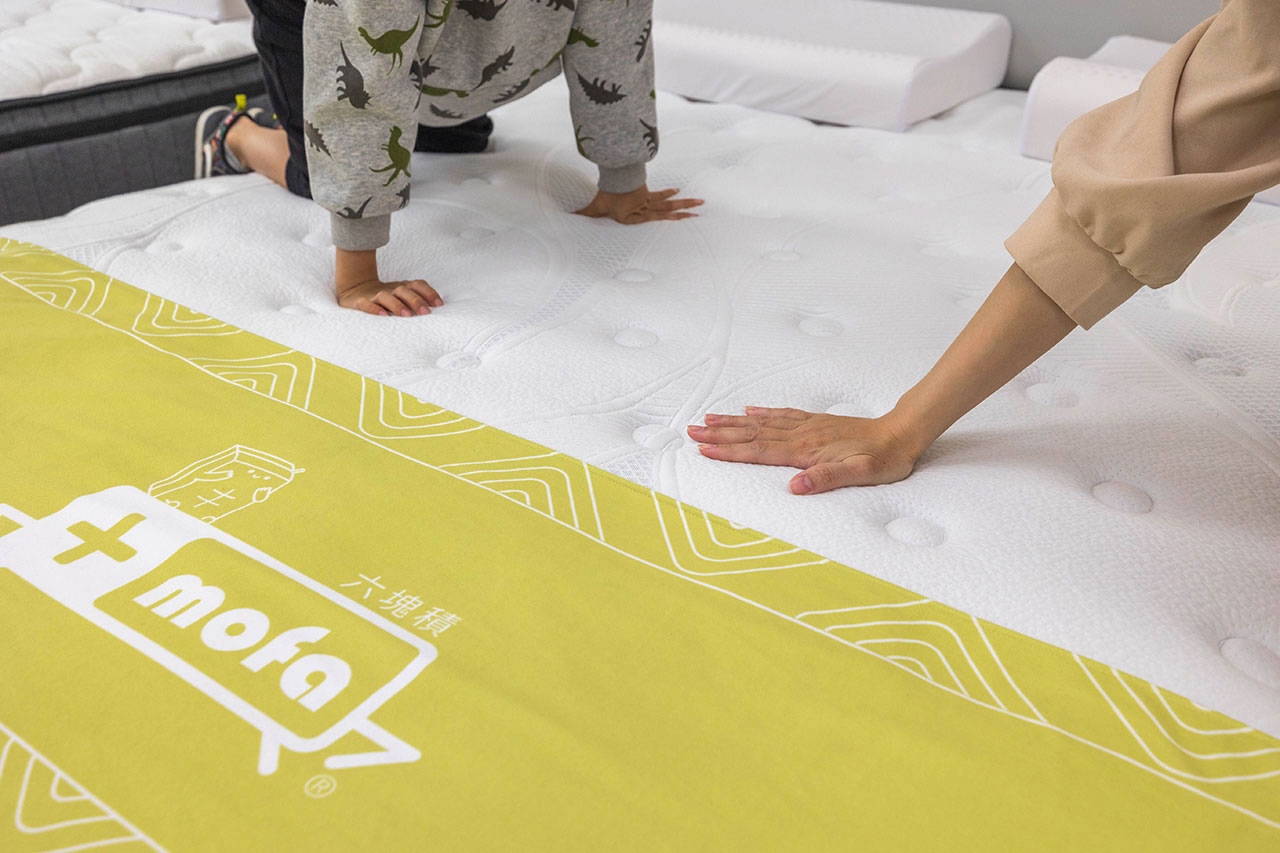 Plus mofa方塊舒床墊｜女王年節獨家開團優惠7折起再送好送滿，親膚天絲獨立筒模組化床墊，打造你的床墊黃金比例，2026床墊推薦