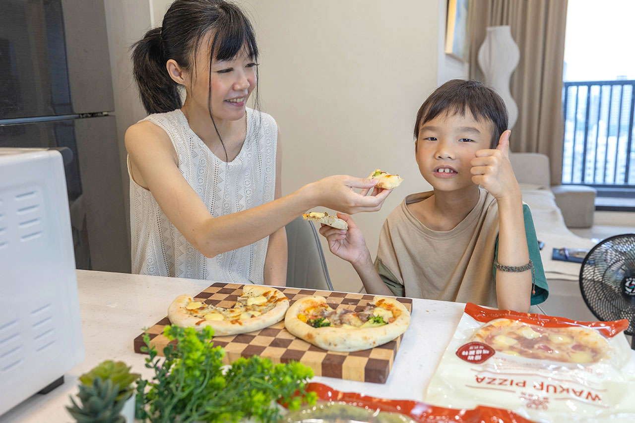 醒食超能披薩開箱｜烤箱氣炸鍋 5 分鐘出爐！挑食小孩也秒殺的早餐推薦首選，WAKUP 醒食研所真實試吃心得