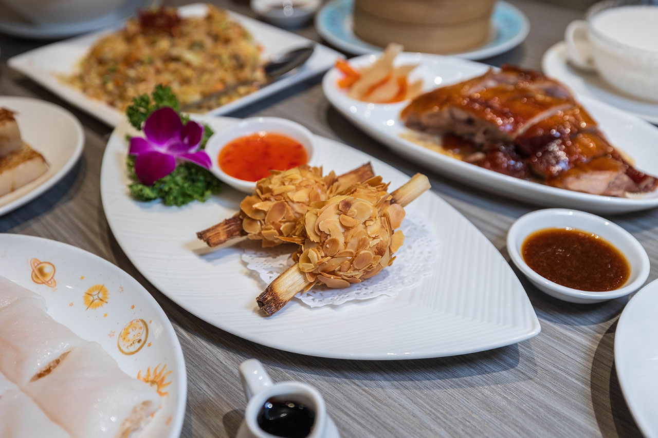 瀚熙軒茶餐廳｜新天地美食與西洋博物館藝境時光之旅：2026台中東區美食推薦！結合千件歐洲古董與創意港式飲茶的台中隱藏版聚餐首選