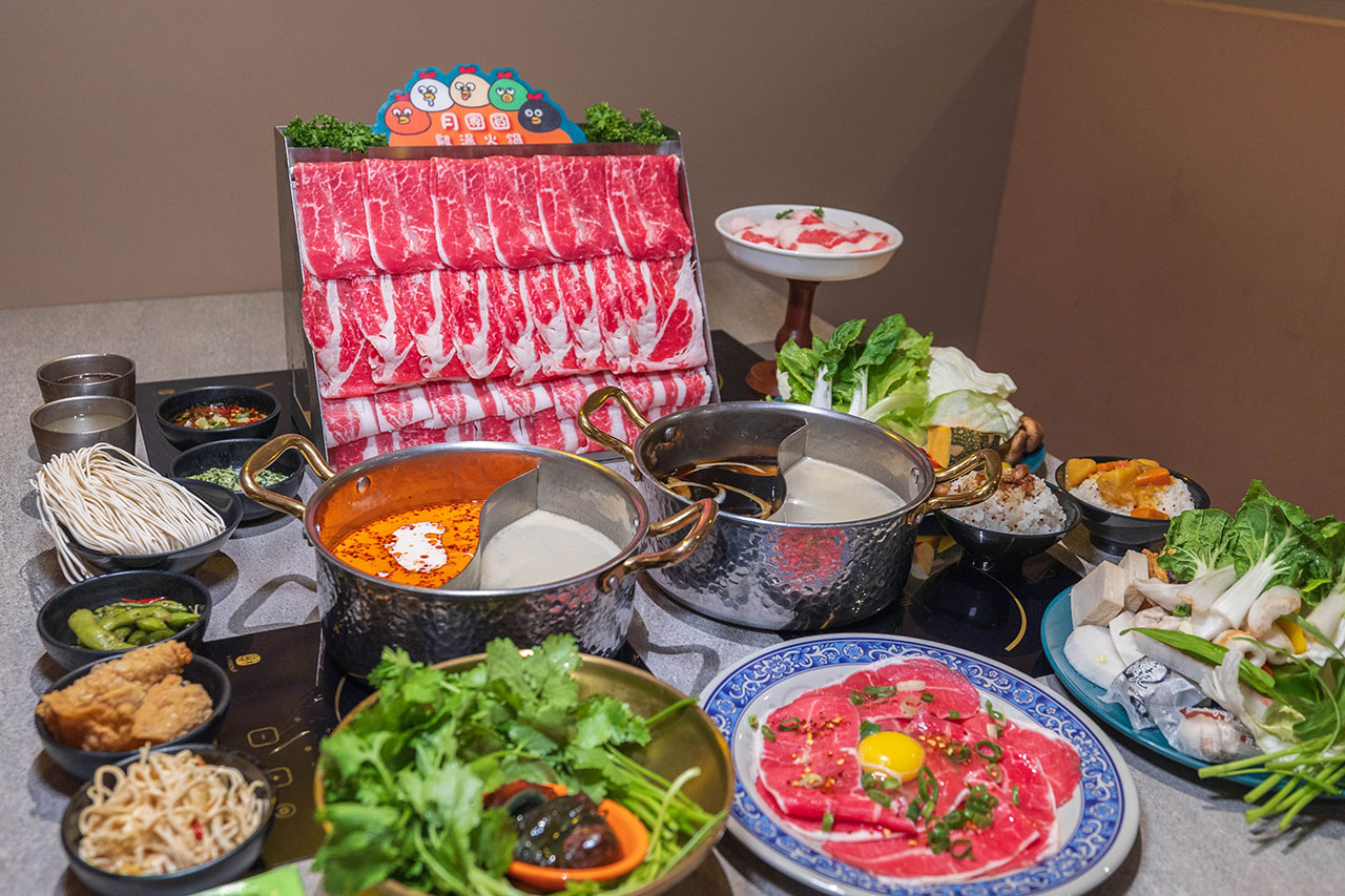 月團圓雞湯鍋 美術園道店｜最新台中吃到飽火鍋40樣以上自助吧，超香皮蛋香菜火鍋一人就能獨享吃到飽，2026台中西區美食推薦