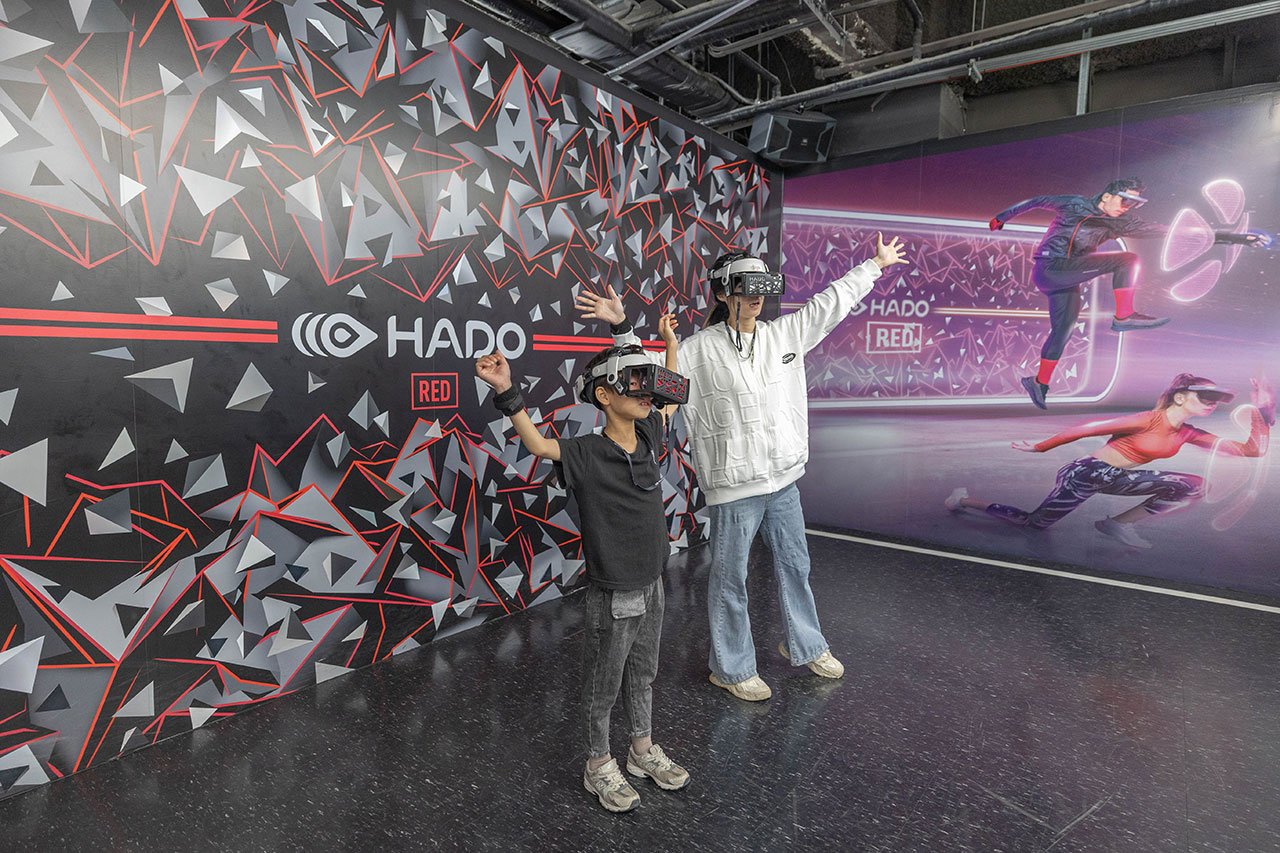 【2026台中景點】鬪次元科技運動：HADO AR電子躲避球挑戰最強台中室內聚會團建運動！好鬪格子超好玩反應力+智力的雙重考驗，台中西區景點推薦