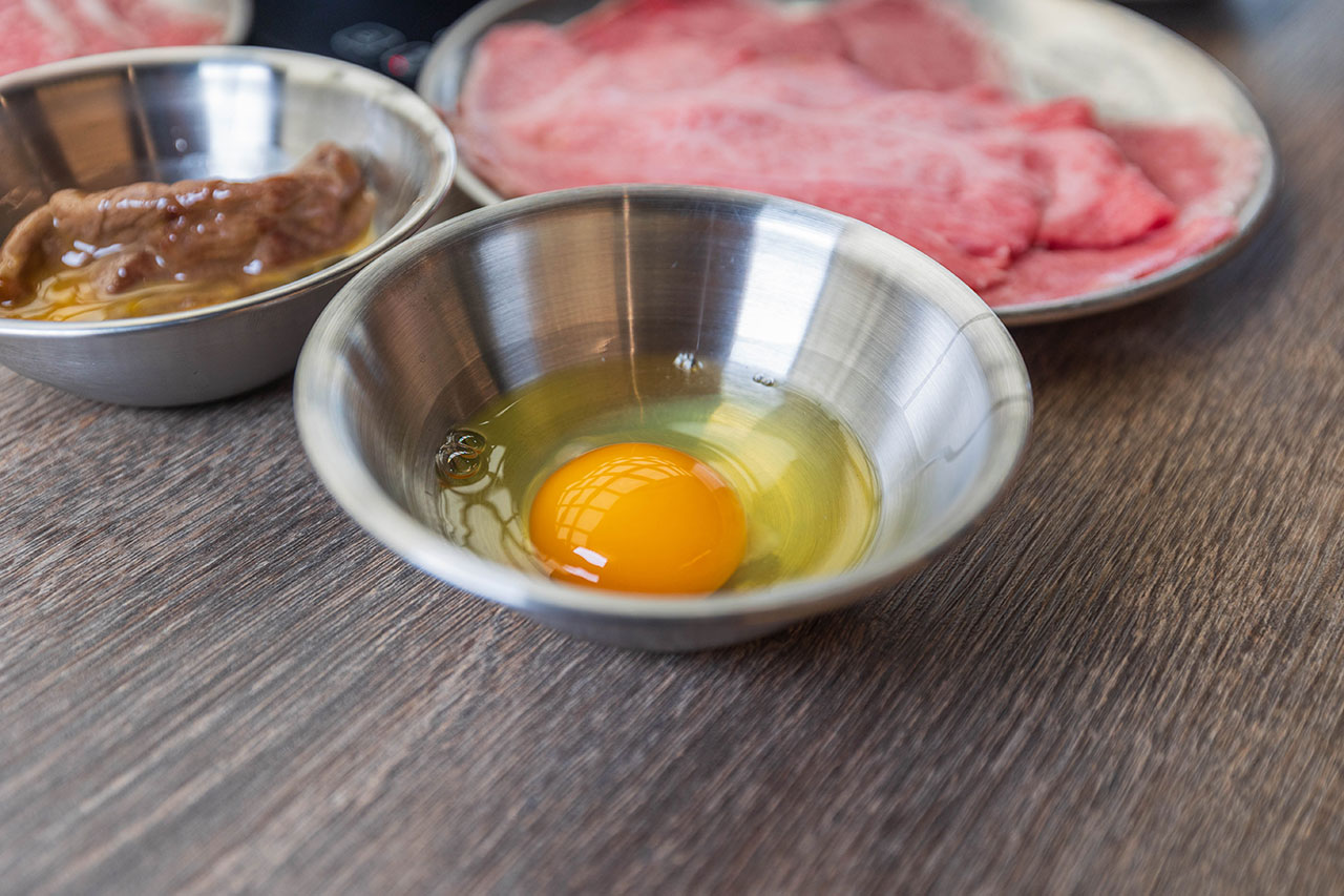 【台中北區美食】「駒澤屋壽喜燒」正宗關西風壽喜燒，台中科博館健行路無限蔬食吃到飽，宮崎A5和牛、博多牛腸鍋夜貓族必吃台中美食！