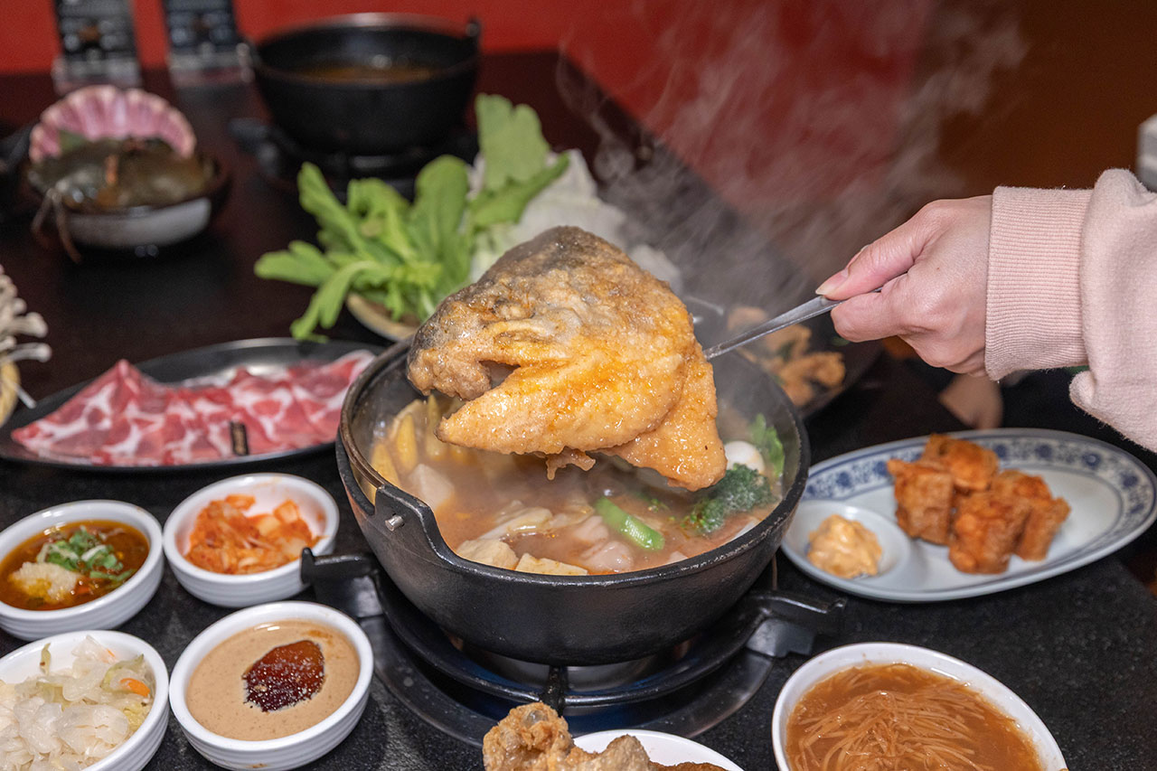 尚石苑石頭火鍋太平店｜台中超推火鍋吃到飽40種配料無限自助吧，台味特色美食滷肉飯、麵線糊、牛肉丼多種美食吃到爽，2026台中太平美食推薦