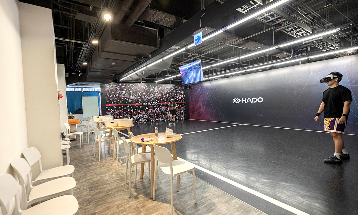 【2026台中景點】鬪次元科技運動：HADO AR電子躲避球挑戰最強台中室內聚會團建運動！好鬪格子超好玩反應力+智力的雙重考驗，台中西區景點推薦