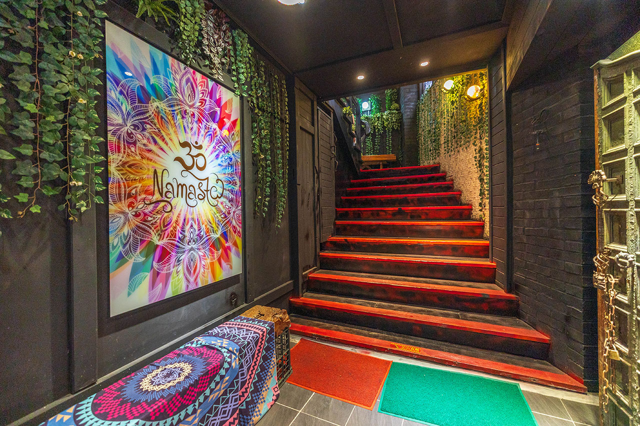 活力印度餐廳 台中健行店 HOLI Indian，不用出國就可以吃到超正宗印度料理！爆漿脆球、咖哩餃沙拉、印式芒果優格2026台中科博館美食推薦