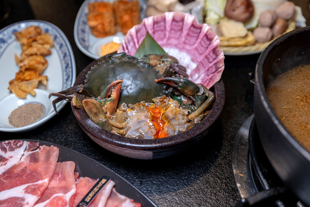 尚石苑石頭火鍋太平店｜台中超推火鍋吃到飽40種配料無限自助吧，台味特色美食滷肉飯、麵線糊、牛肉丼多種美食吃到爽，2026台中太平美食推薦