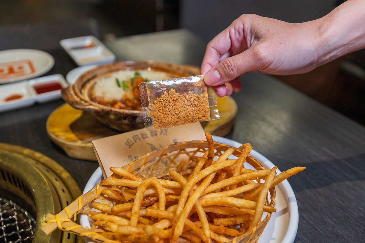 火火燒肉販賣所台中公益店｜台中超高4.9分評價燒肉，台中寵物友善燒肉餐廳推薦，一番賞、巨無霸飲品，超多慶生好禮拿到滿，台中市南屯區美食推薦