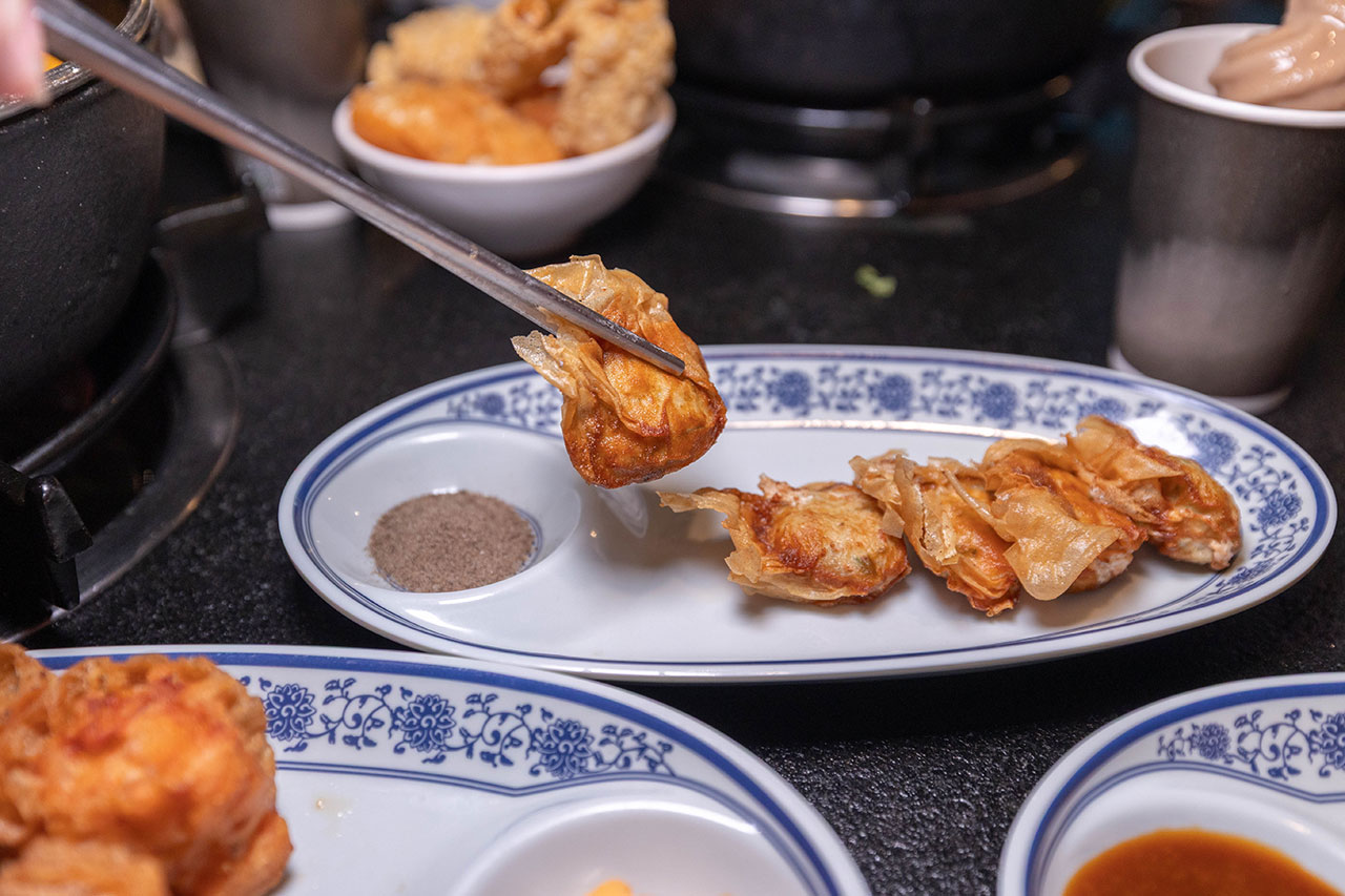 尚石苑石頭火鍋太平店｜台中超推火鍋吃到飽40種配料無限自助吧，台味特色美食滷肉飯、麵線糊、牛肉丼多種美食吃到爽，2026台中太平美食推薦