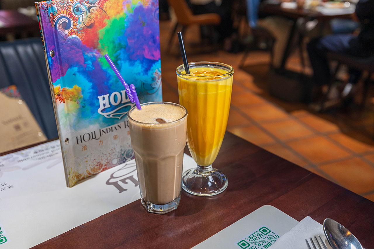 活力印度餐廳 台中健行店 HOLI Indian，不用出國就可以吃到超正宗印度料理！爆漿脆球、咖哩餃沙拉、印式芒果優格2026台中科博館美食推薦