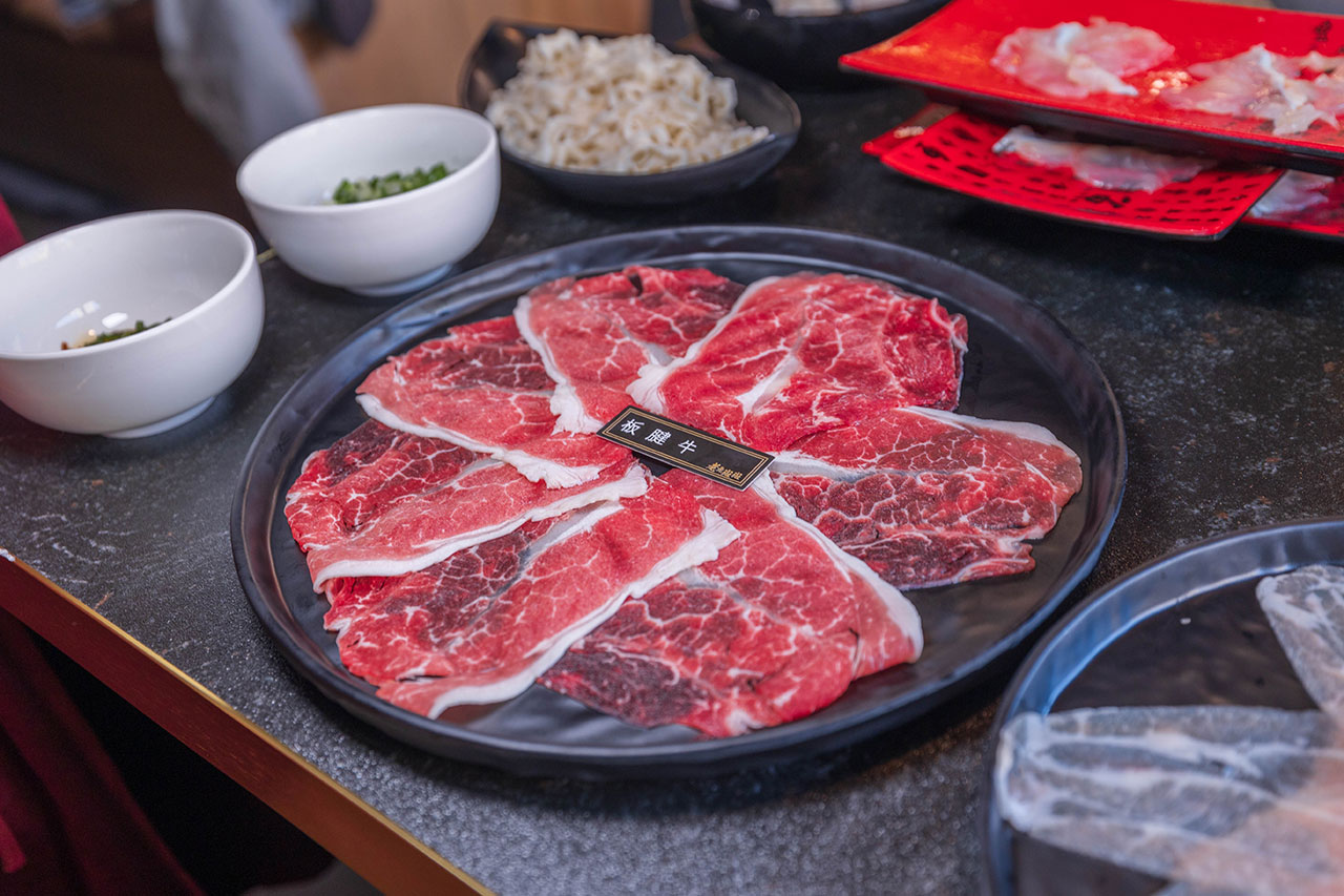 【2026台中火鍋推薦】老虎斑斑·赤斑涮｜全台首創石斑魚火鍋專賣！燜製清油鴛鴦鍋麻辣湯鮮魚湯，最新台中北屯火鍋新店報到！