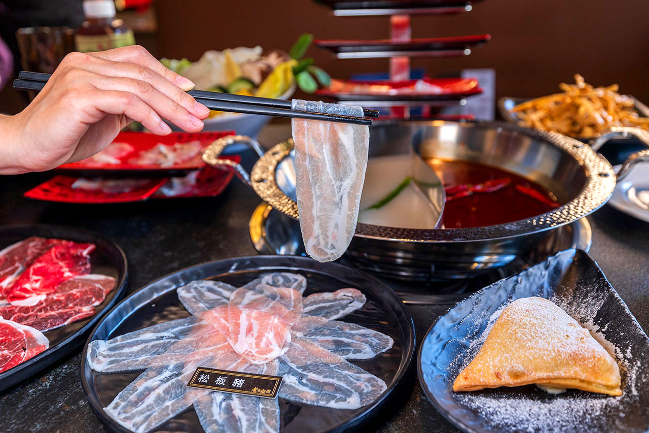 【2026台中火鍋推薦】老虎斑斑·赤斑涮｜全台首創石斑魚火鍋專賣！燜製清油鴛鴦鍋麻辣湯鮮魚湯，最新台中北屯火鍋新店報到！