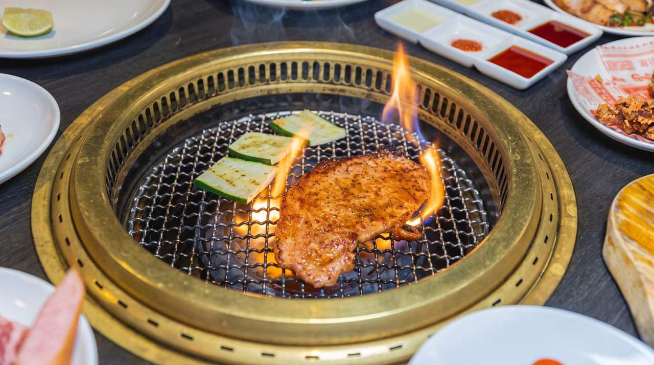 火火燒肉販賣所台中公益店｜台中超高4.9分評價燒肉，台中寵物友善燒肉餐廳推薦，一番賞、巨無霸飲品，超多慶生好禮拿到滿，台中市南屯區美食推薦
