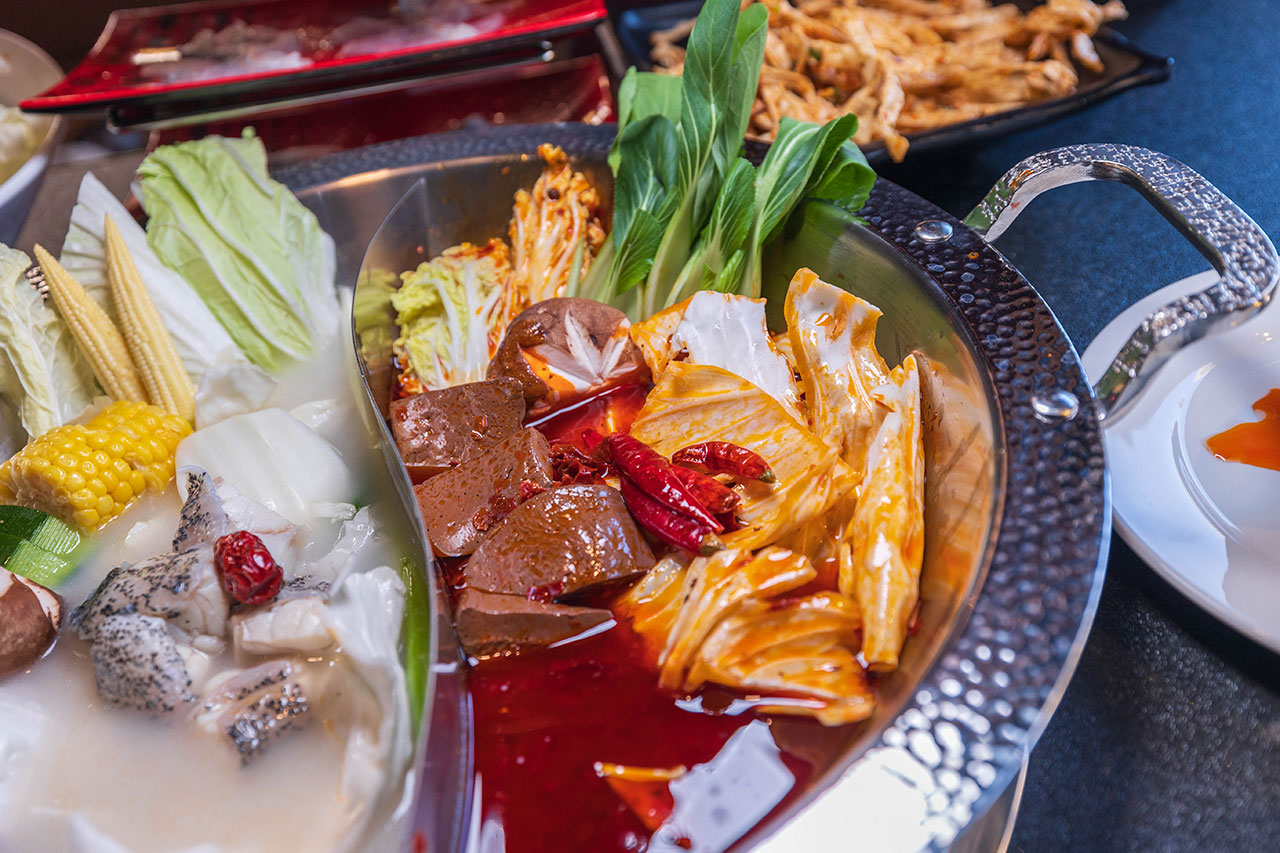 【2026台中火鍋推薦】老虎斑斑·赤斑涮｜全台首創石斑魚火鍋專賣！燜製清油鴛鴦鍋麻辣湯鮮魚湯，最新台中北屯火鍋新店報到！