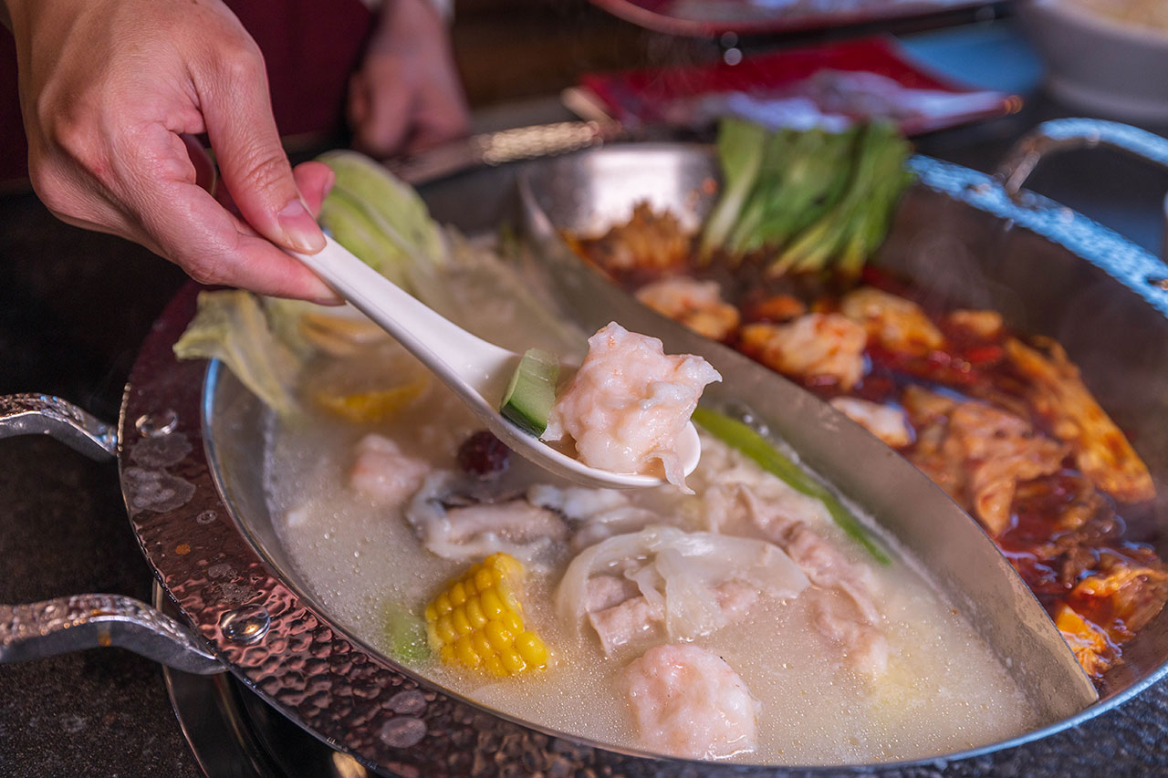 【2026台中火鍋推薦】老虎斑斑·赤斑涮｜全台首創石斑魚火鍋專賣！燜製清油鴛鴦鍋麻辣湯鮮魚湯，最新台中北屯火鍋新店報到！