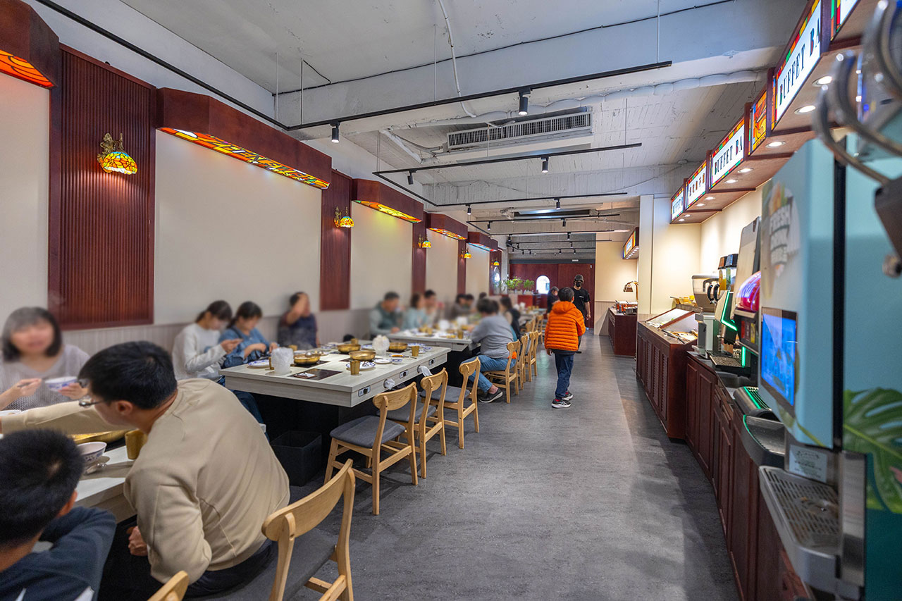 真涮吃到飽火鍋 北大店，新竹肉控必訪399起牛豬雞羊多種肉品無限吃！蔬食炸物飲料冰品自助吧隨你拿，最新2026新竹美食推薦