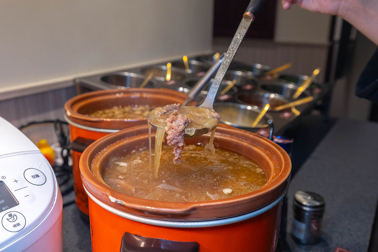 真涮吃到飽火鍋 北大店，新竹肉控必訪399起牛豬雞羊多種肉品無限吃！蔬食炸物飲料冰品自助吧隨你拿，最新2026新竹美食推薦