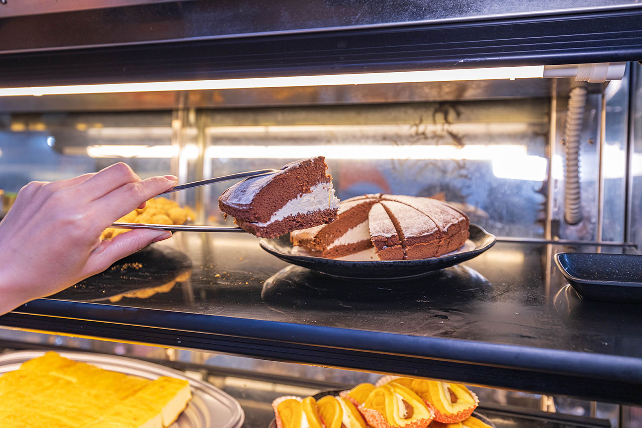 一個圓鍋｜台南超狂499起吃到飽火鍋，牛豬雞海鮮甜點剉冰近80樣自助吧美食，讓你一次吃到飽2026台南美食推薦