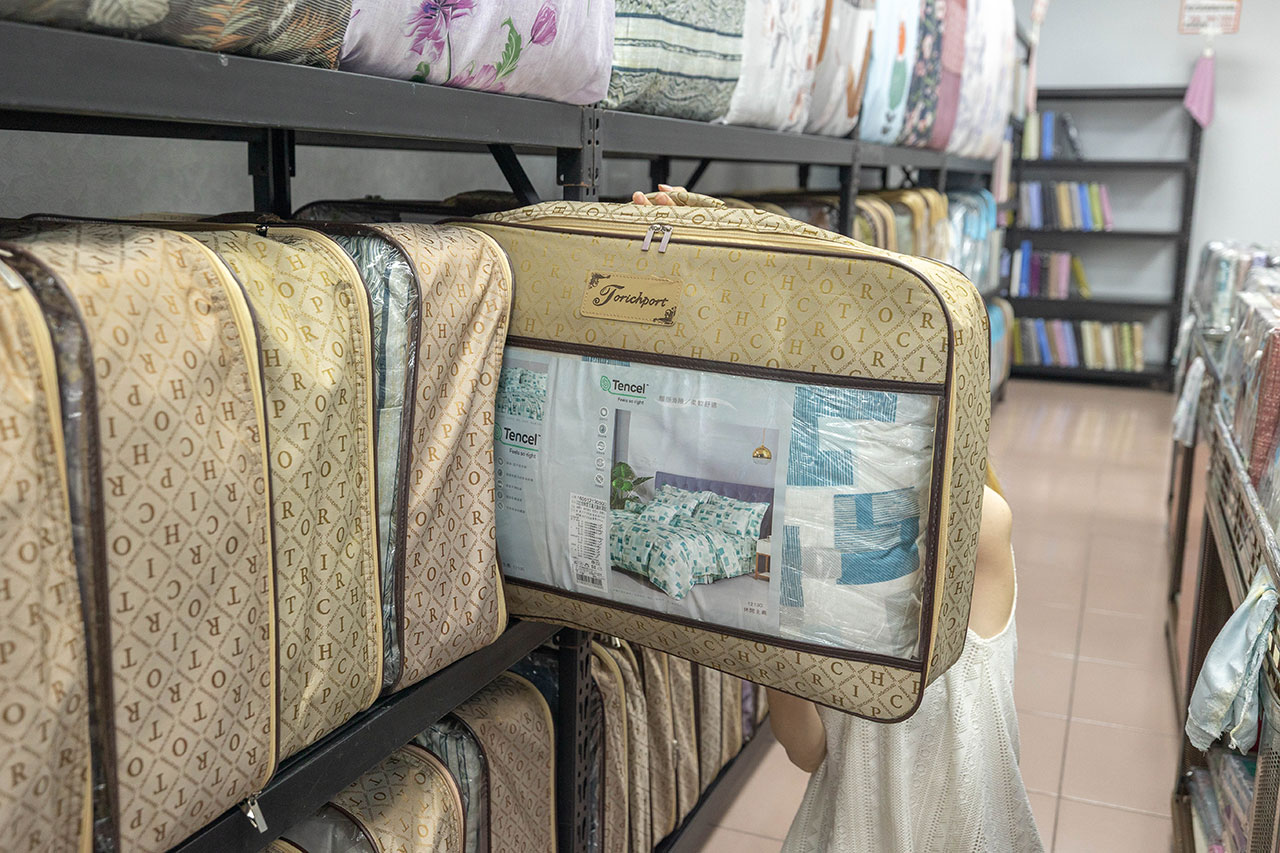 多寶寢具暢貨中心！最新草屯寢具特賣會開倉，天絲床包、枕頭、被子、床墊全館 2 折起！最新 2026 草屯寢具特賣會