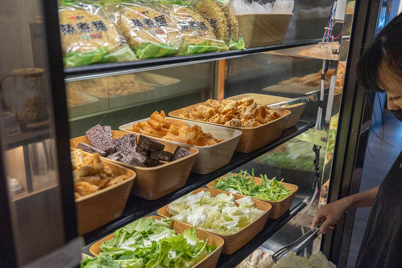 鍋泰暖 大里店，台中吃到飽泰式南洋火鍋，超強生日禮幾歲生日送幾片肉！夏日火鍋首選328起，台中大里美食推薦