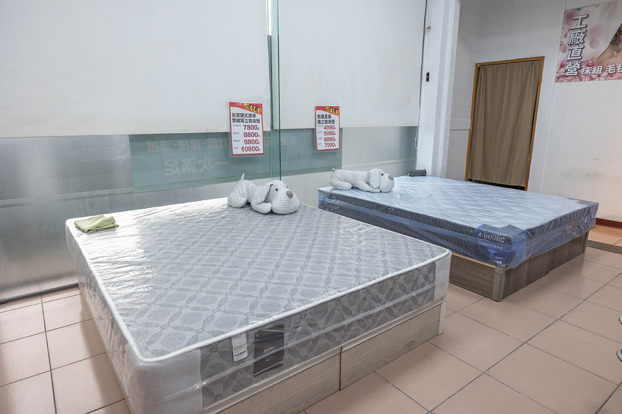 多寶寢具暢貨中心！最新草屯寢具特賣會開倉，天絲床包、枕頭、被子、床墊全館 2 折起！最新 2026 草屯寢具特賣會