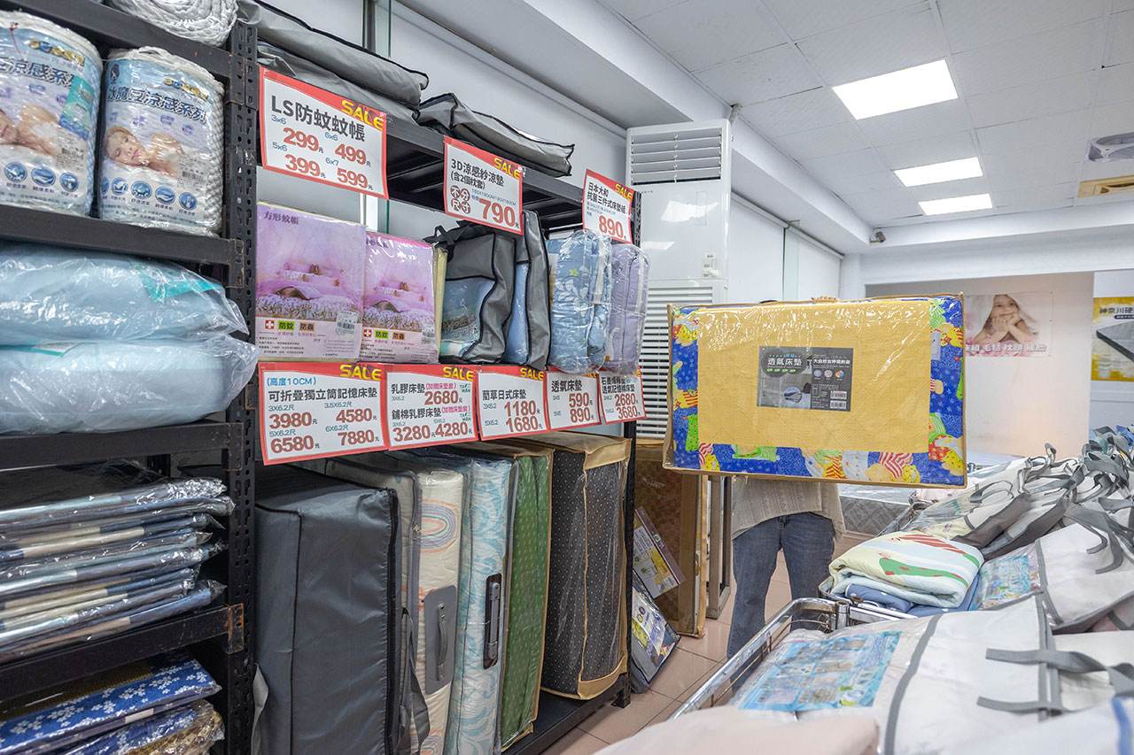 多寶寢具暢貨中心！最新草屯寢具特賣會開倉，天絲床包、枕頭、被子、床墊全館 2 折起！最新 2026 草屯寢具特賣會