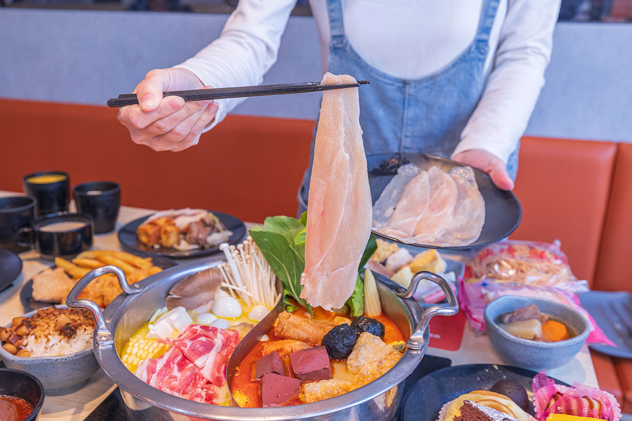 一個圓鍋｜台南超狂499起吃到飽火鍋，牛豬雞海鮮甜點剉冰近80樣自助吧美食，讓你一次吃到飽2026台南美食推薦