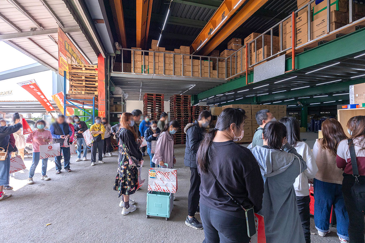 美力運動世界 台中中清特賣會開倉！童鞋、休閒鞋、戶外運動鞋早鳥全館下殺1折起，還有早鳥活動特賣金額再打8折，最新大雅鞋子特賣會報到！