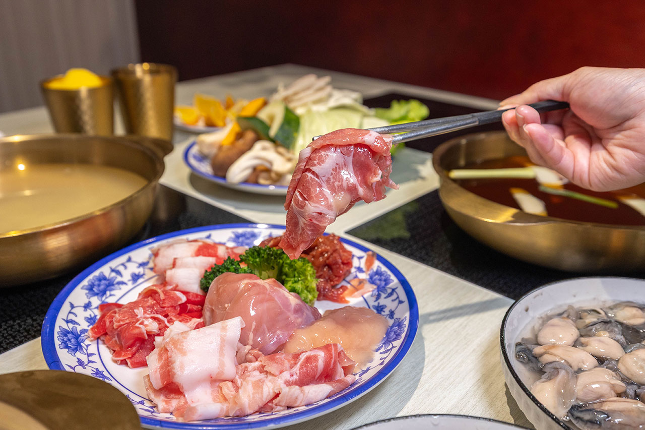 真涮吃到飽火鍋 北大店，新竹肉控必訪399起牛豬雞羊多種肉品無限吃！蔬食炸物飲料冰品自助吧隨你拿，最新2026新竹美食推薦