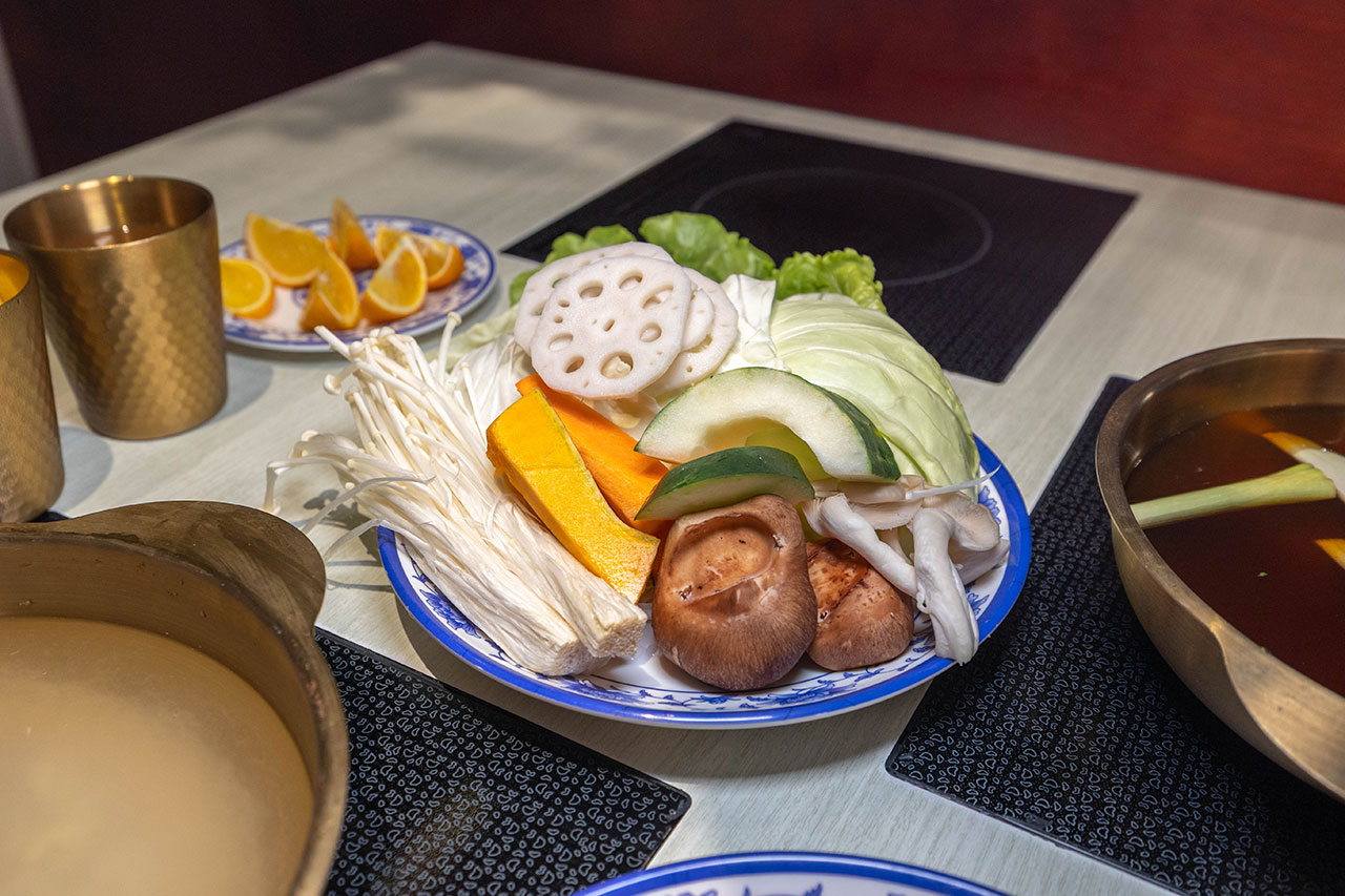 真涮吃到飽火鍋 北大店，新竹肉控必訪399起牛豬雞羊多種肉品無限吃！蔬食炸物飲料冰品自助吧隨你拿，最新2026新竹美食推薦