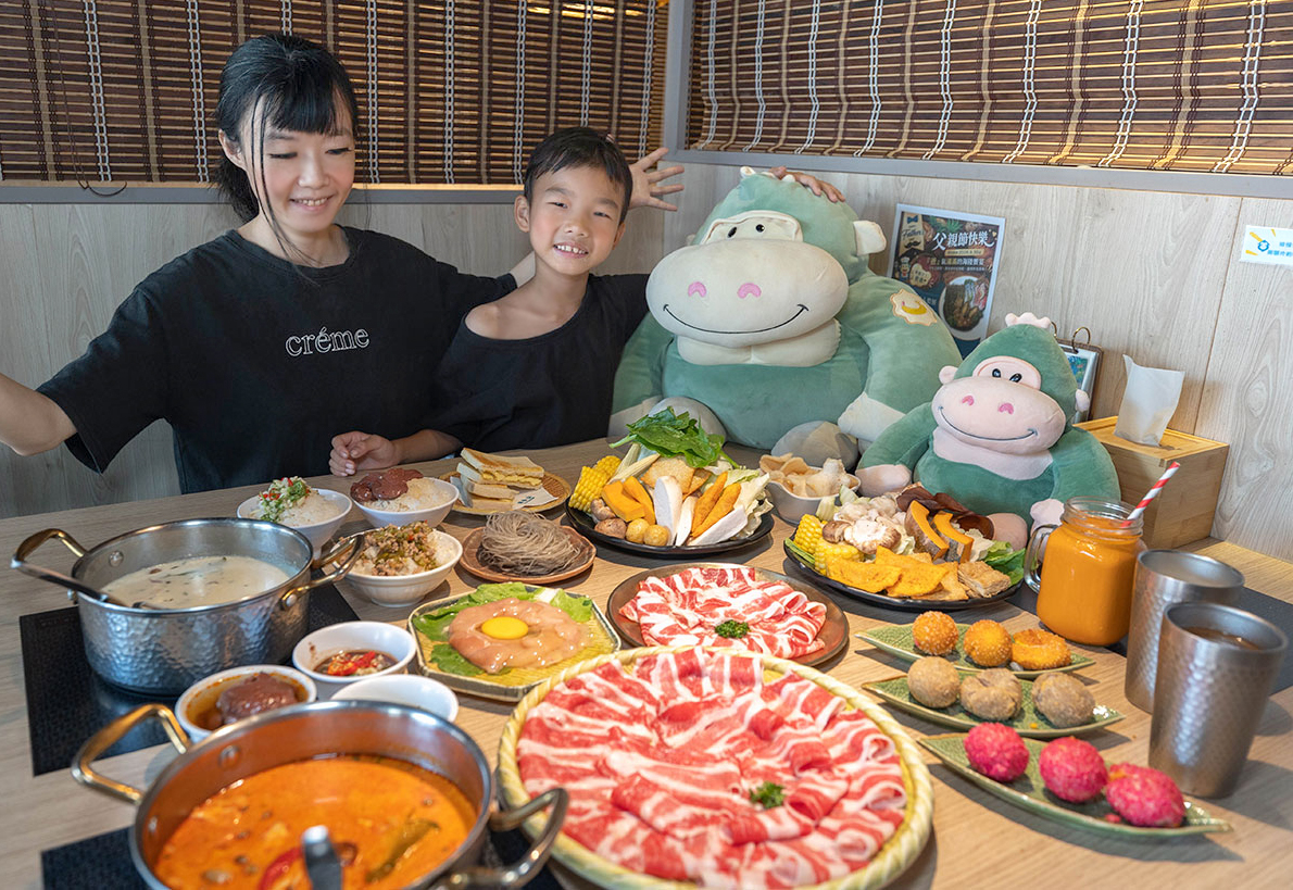 鍋泰暖 大里店，台中吃到飽泰式南洋火鍋，超強生日禮幾歲生日送幾片肉！夏日火鍋首選328起，台中大里美食推薦