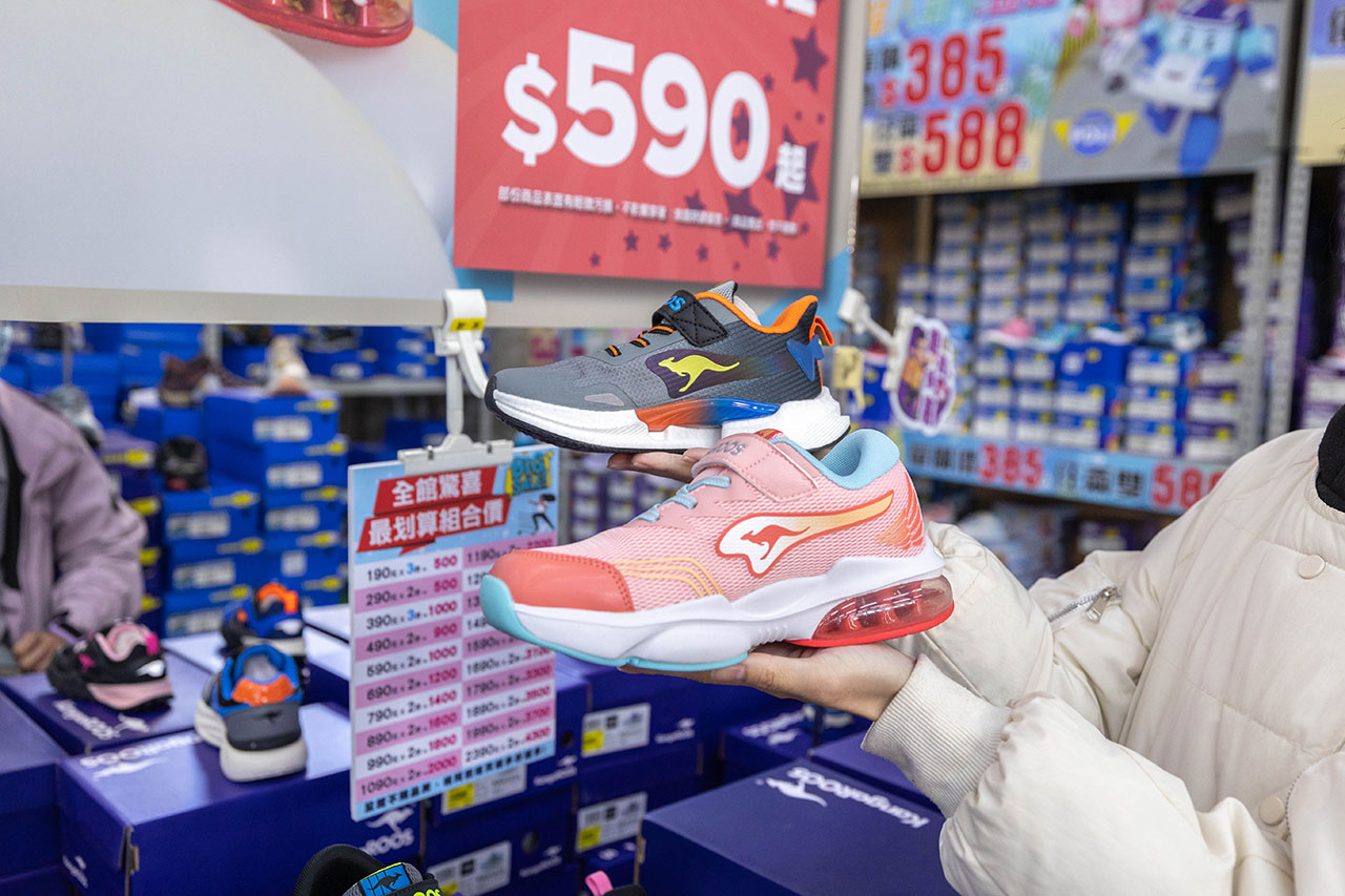 美力運動世界 台中中清特賣會開倉！童鞋、休閒鞋、戶外運動鞋早鳥全館下殺1折起，還有早鳥活動特賣金額再打8折，最新大雅鞋子特賣會報到！